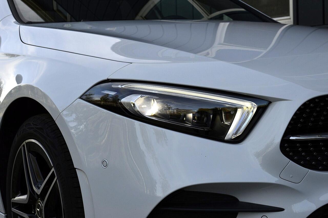 Mercedes-Benz A-KLASSE 250 e Business Solution AMG Limited Rijklaarprijs-Garantie Panorama dak Sfeer Verlichting Navigatie Led Camera