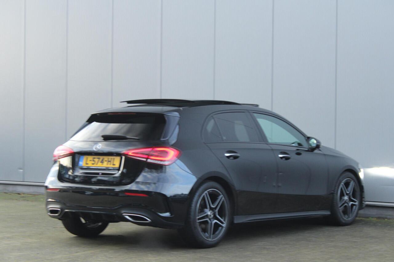 Mercedes-Benz A-KLASSE 180 Business Solution AMG | NAP! | Widescreen | Night Package | Panorama dak | Navigatie | Camera