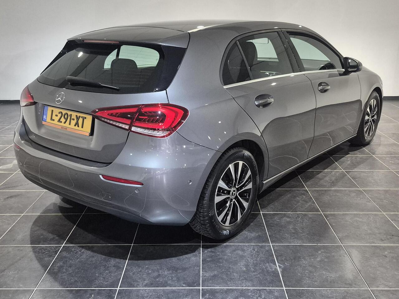 Mercedes-Benz A-KLASSE 180 Business Solution | Wide Screen | Navigatie | Camera |