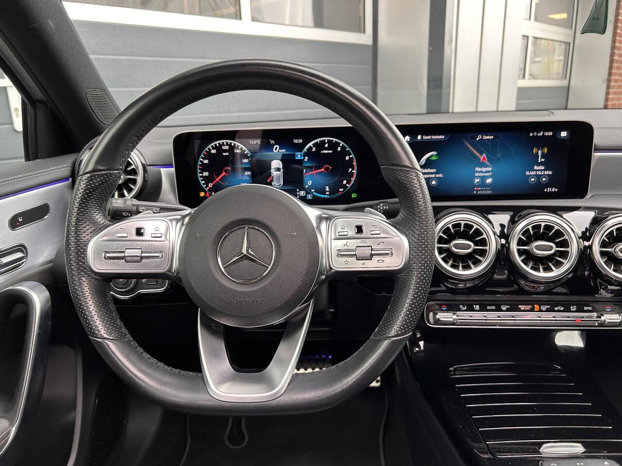 Mercedes-Benz A-KLASSE 180 Business Solution AMG | Pano | Sfeer | Stoel met geheugen | Camera |