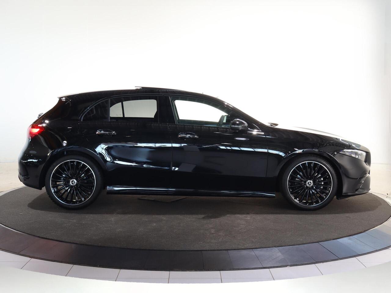 Mercedes-Benz A-KLASSE 180 Business Solution AMG | AMG Line Plus | Nightpakket | Panoramaschuifdak | Head-up display | Stoelverwarming voor| 360° camera | Dodehoekassistent |