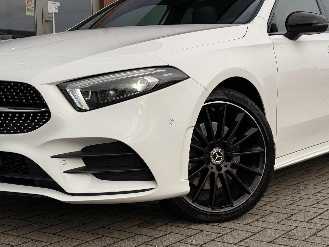 Mercedes-Benz A-KLASSE 250 e AMG Line | Nightpakket | Pano | Leder | El. stoelen | Achteruitrijcamera | Apple Carplay / Android Auto