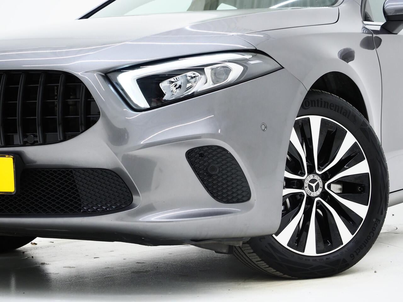 Mercedes-Benz A-KLASSE 250 e Panamericana | Panoramadak | Widescreen | Camera | Leder | Zwarte Hemel | Cruise | DAB