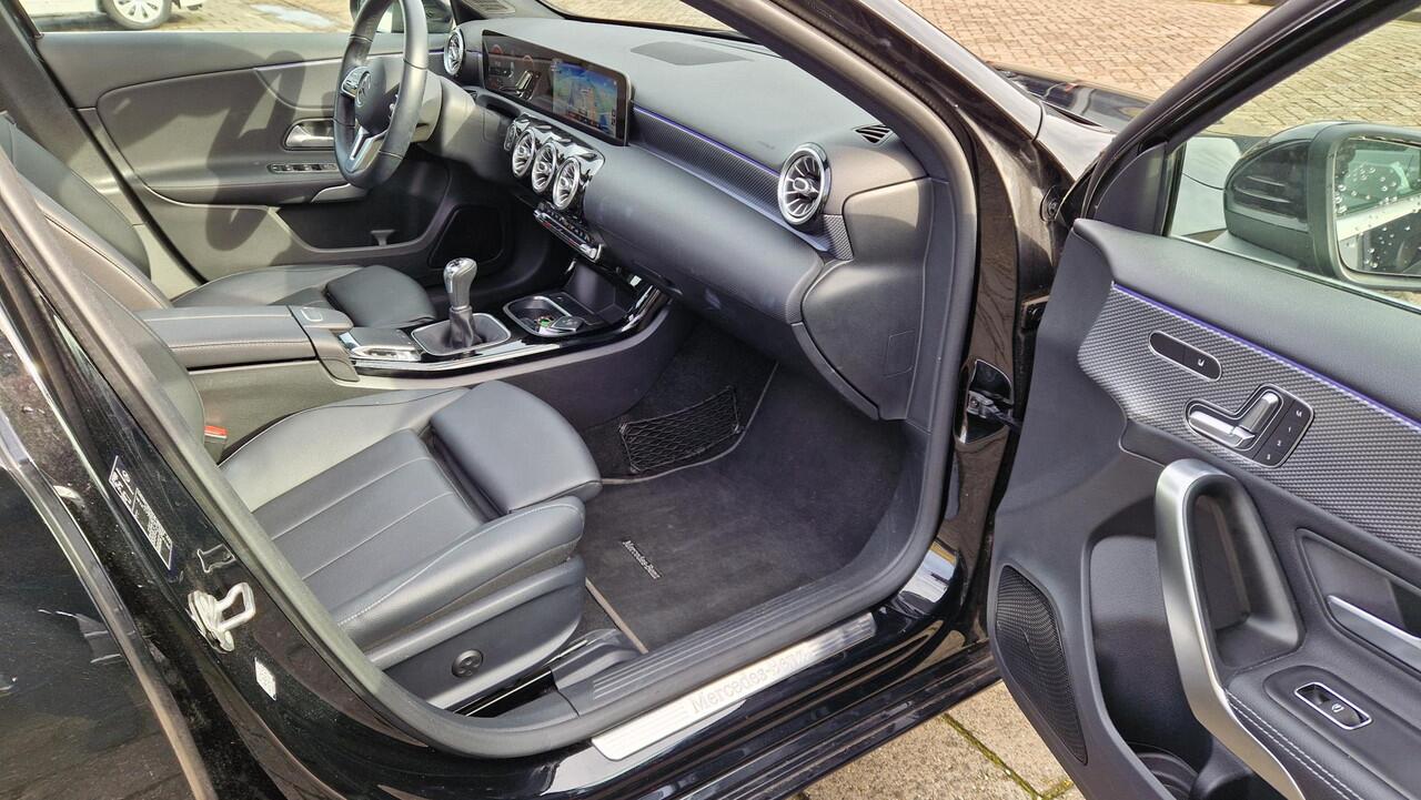 Mercedes-Benz A-KLASSE 200 Premium Plus AMG-Line