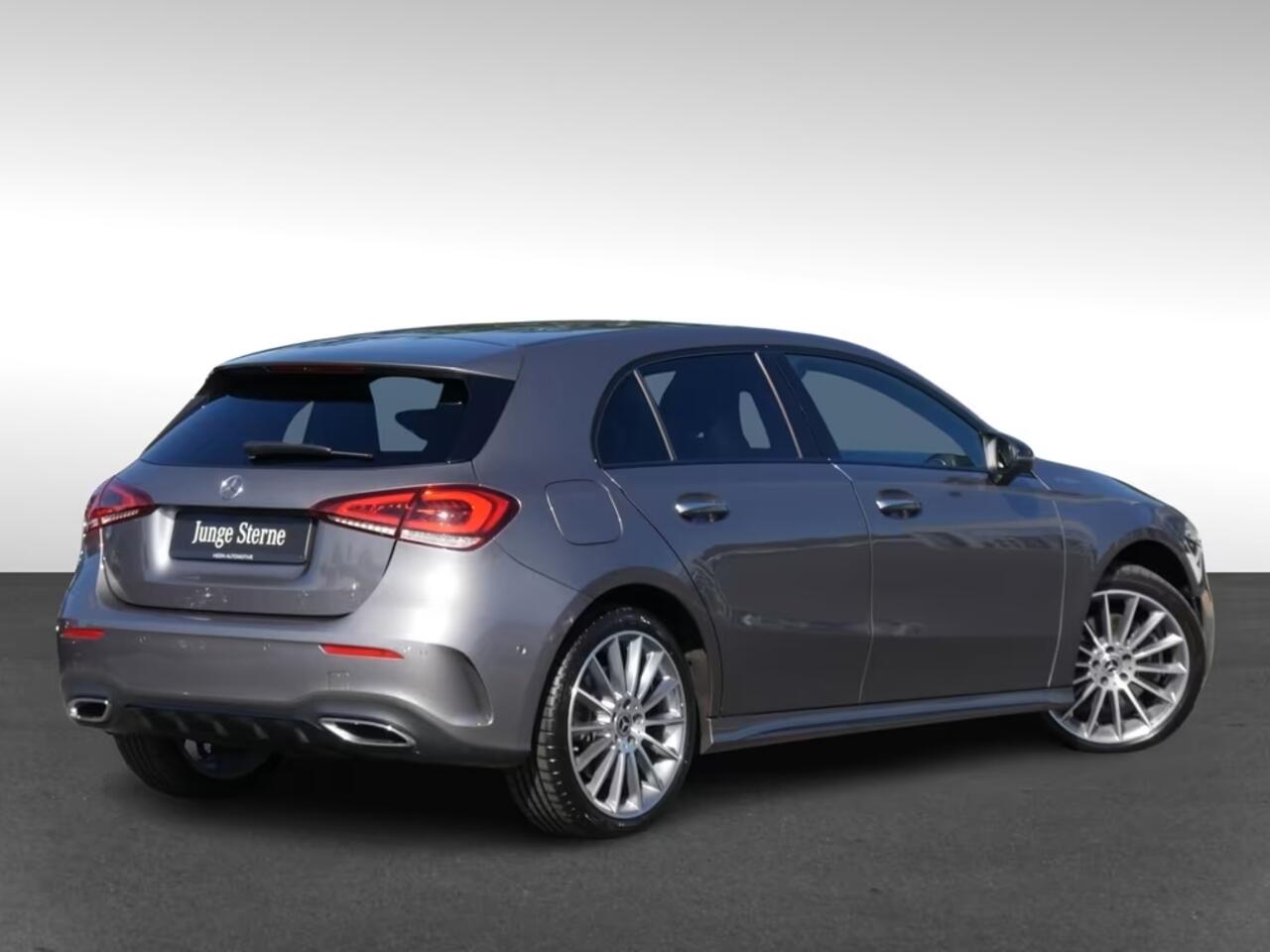 Mercedes-Benz A-KLASSE 250e AMG ** LED, MBUX+, LEDER, DISTR, PANO, 2 zone AIRCO, 19-inch LMV, HuD, ** 1e EIG - UNFALLFREI ** ** INFORMEER OOK NAAR ONZE AANTREKKELIJKE FINANCIAL-LEASE TARIEVEN **