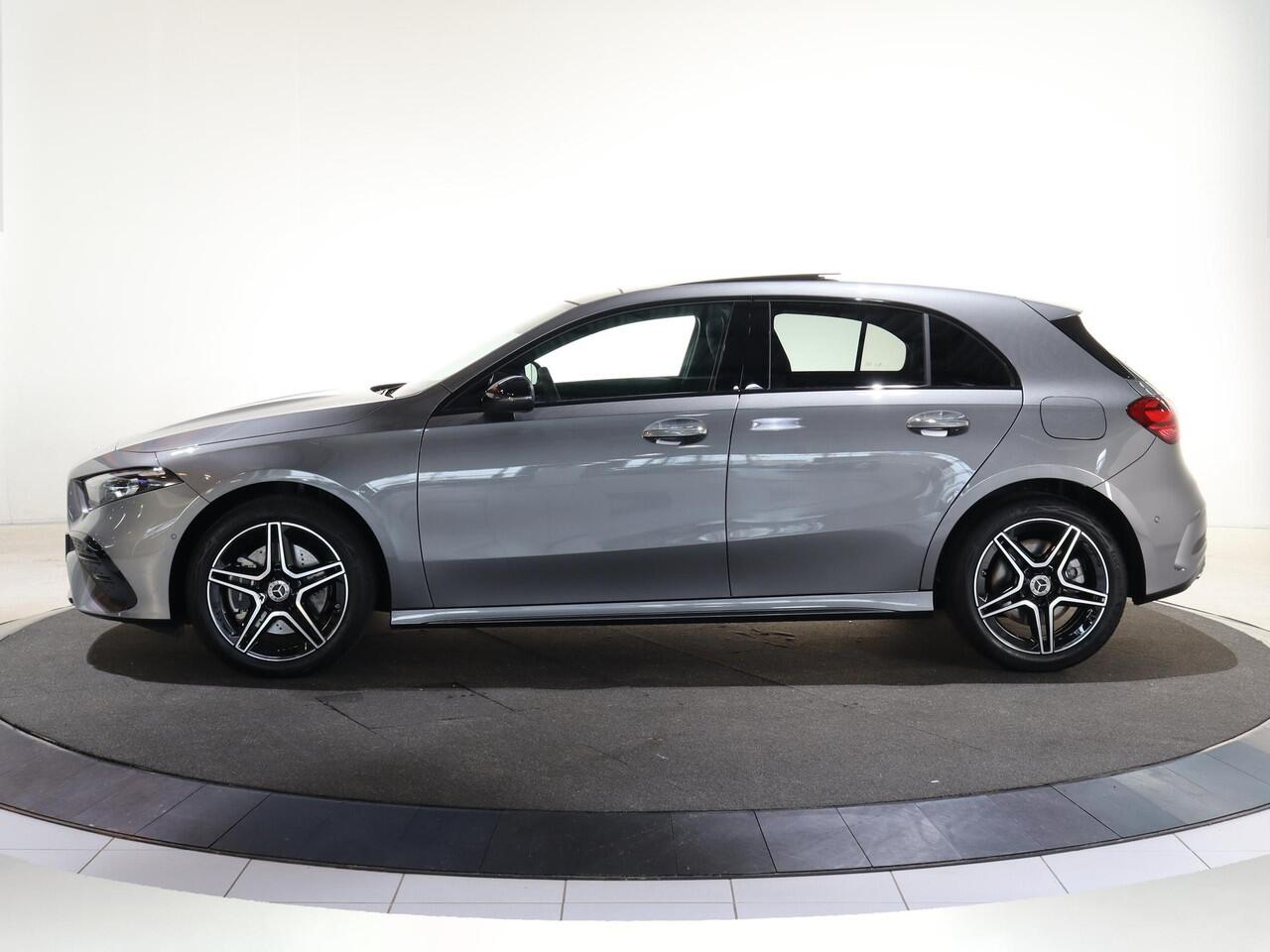 Mercedes-Benz A-KLASSE 250e Business Solution AMG | Panoramaschuifdak | Stoelverwarming | Achteruitrijcamera | MULTIBEAM LED |