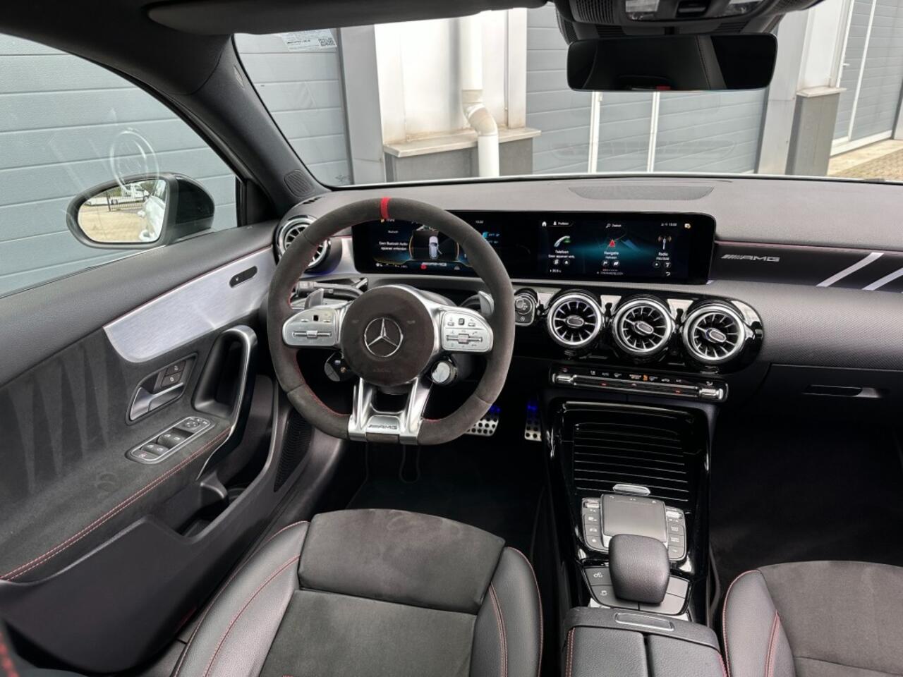 Mercedes-Benz A-KLASSE AMG 35 4matic 2021 *Pano *Adaptive *Areo Pack *19 inch