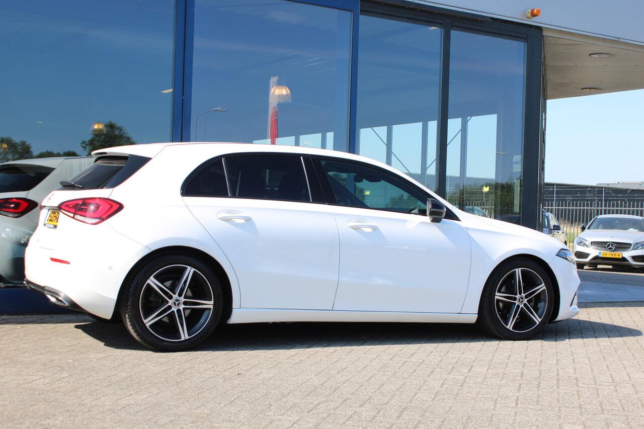 Mercedes-Benz A-KLASSE 180d AUT7 Launch Edition Premium Night LEDER WIDESCREEN CAMERA NAVI 18''