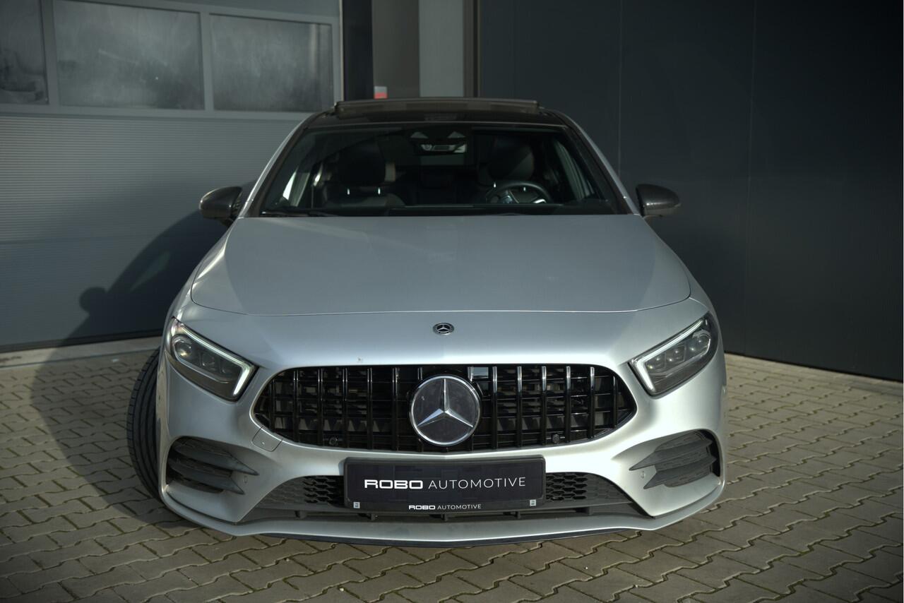 Mercedes-Benz A-KLASSE 250 e Advantage AMG | Panoramadak | Burmester | Stoelverwarming | Memory Seat | Cruise Control | Camera | Apple Carplay | Ambiance Verlichting | Night Pakket | Keyless |