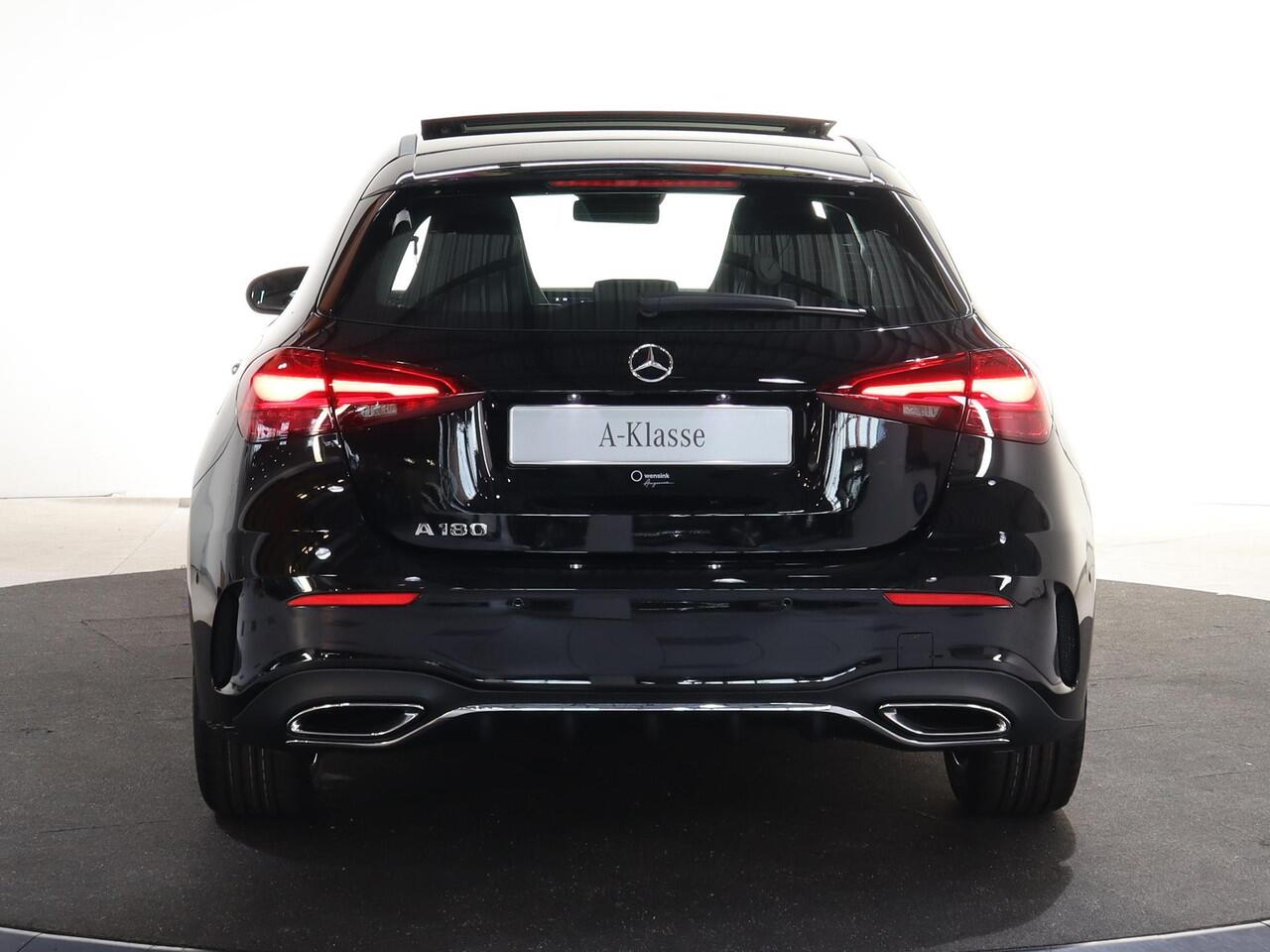 Mercedes-Benz A-KLASSE 180 Business Solution AMG | Panoramaschuifdak | Stoelverwarming | Achteruitrijcamera | MULTIBEAM LED |