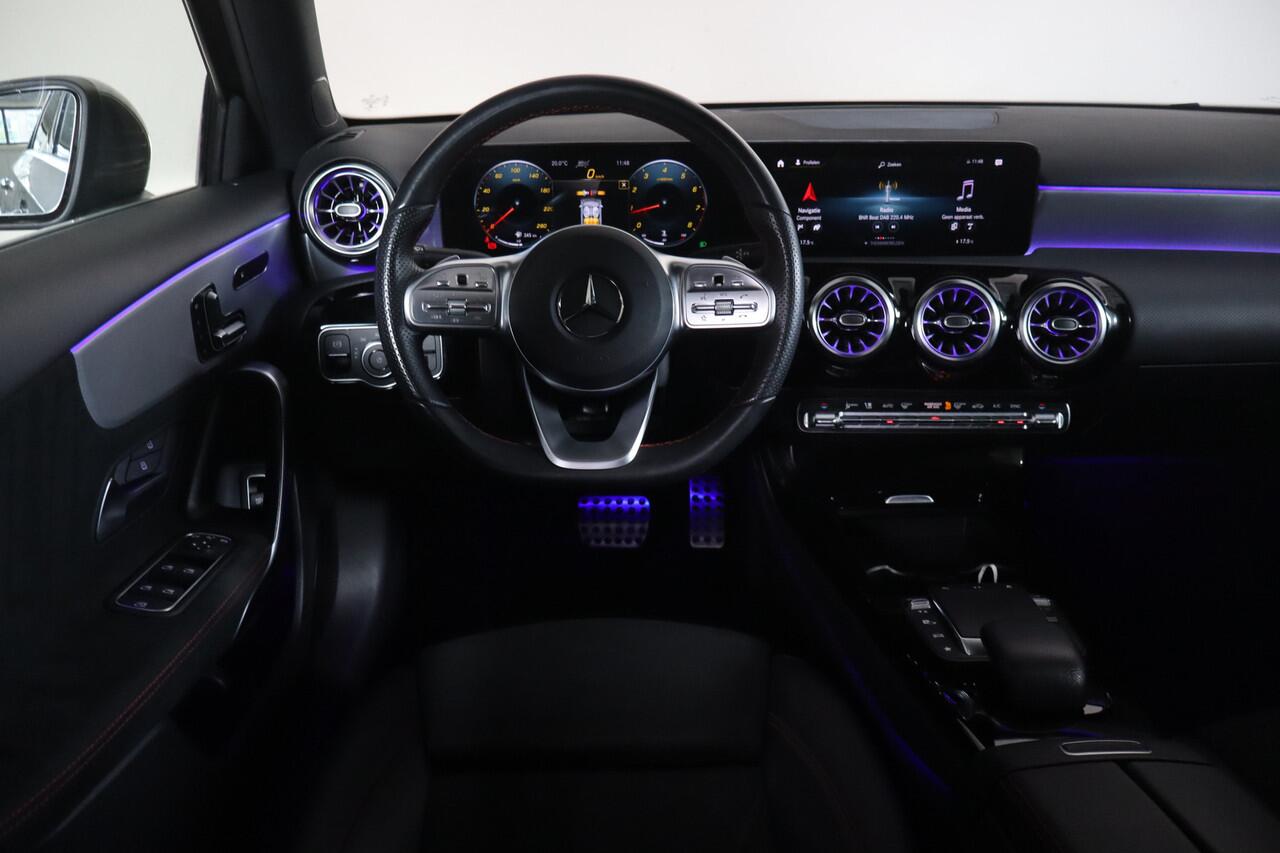 Mercedes-Benz A-KLASSE 200 Business Solution AMG NL- Auto!! Adap.Cruise I Sfeer-Verl. I Matrix Koplampen