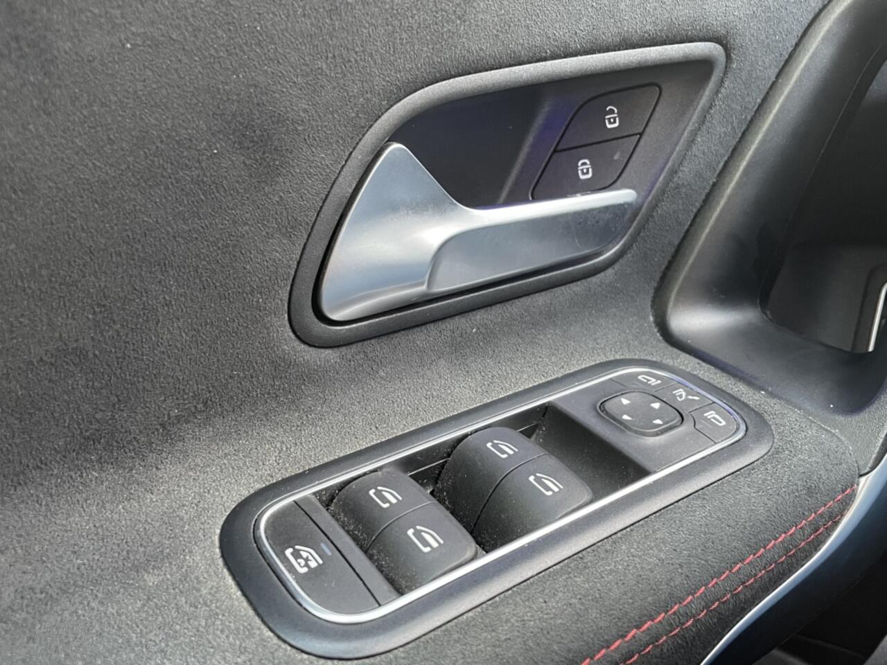 Mercedes-Benz A-KLASSE 250 e Bns Sol. AMG