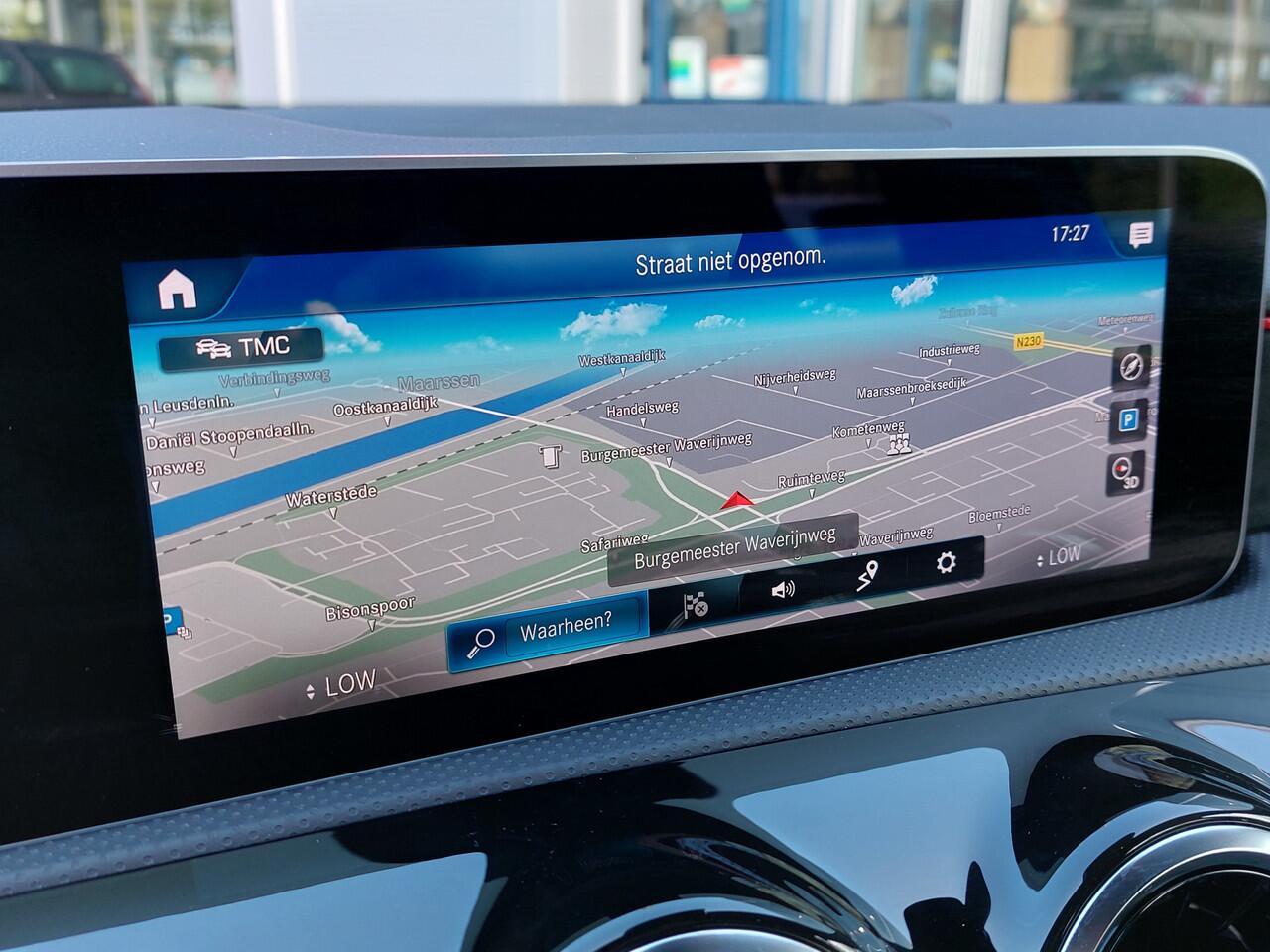 Mercedes-Benz A-KLASSE 180 136pk Automaat Business Solution AMG | Origineel NL | Navi | Apple Carplay+Android Auto | Clima | Cruise | Led Koplampen | Pdc V+A+Assist+Camera | Stoelverwarming | 18''lm