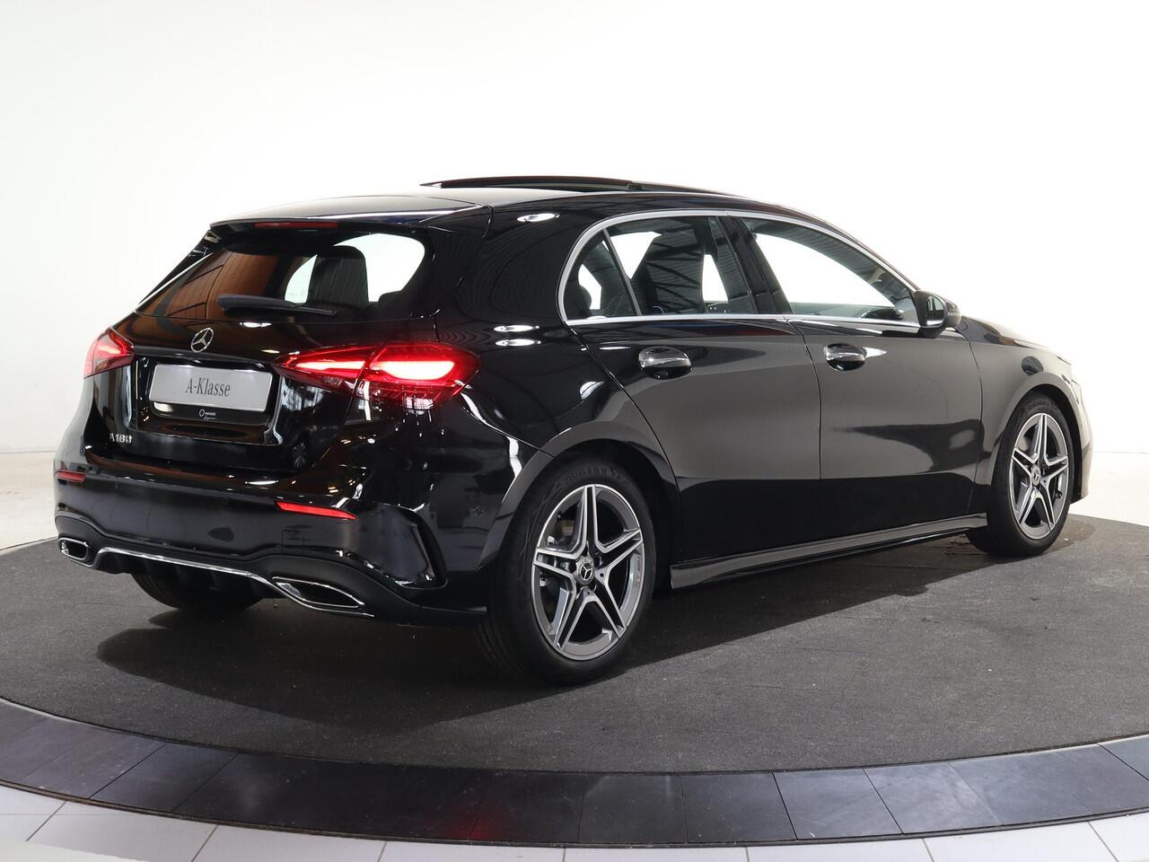 Mercedes-Benz A-KLASSE 180 Business Solution AMG | Panoramaschuifdak | Stoelverwarming | Achteruitrijcamera | MULTIBEAM LED |
