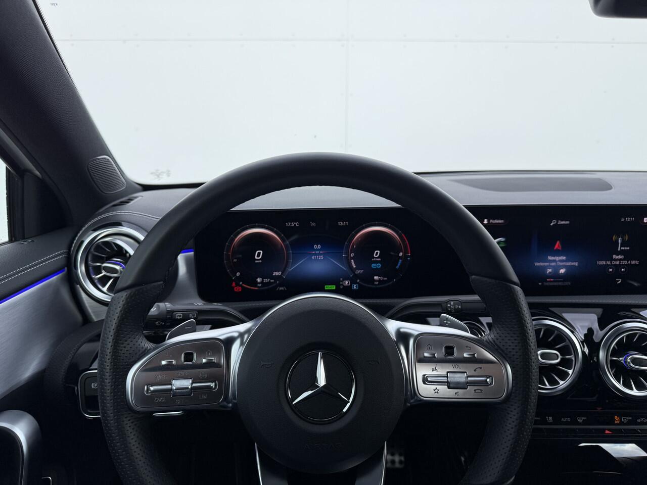 Mercedes-Benz A-KLASSE 250 e Business Solution AMG Limited | Pano | Ambient Light | Camera | LED | MBUX | 19 inch