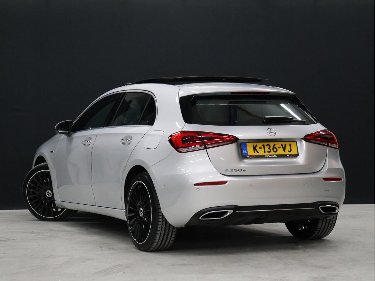 Mercedes-Benz A-KLASSE 250 e Sport [SCHUIFKANTELDAK, LED, CAMERA, MEMORY SEATS, APPLE CARPLAY, BURMESTER SOUND, ANDROID, VOL LEDER, NIEUWSTAAT]