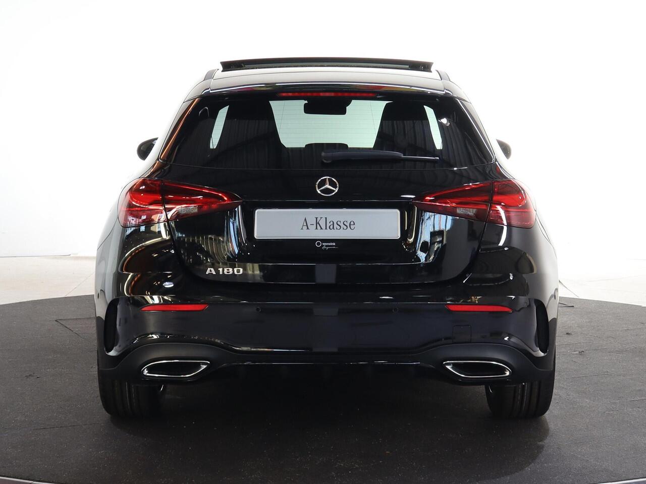 Mercedes-Benz A-KLASSE 180 Business Solution AMG | Panoramaschuifdak | Stoelverwarming | Achteruitrijcamera | MULTIBEAM LED |