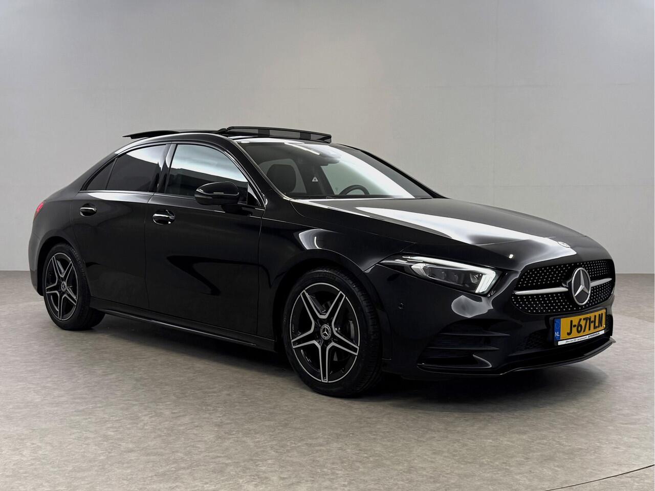 Mercedes-Benz A-KLASSE 200 AMG | Pano | Memory | Sfeer | Virtual | Burmester | Camera | NAP