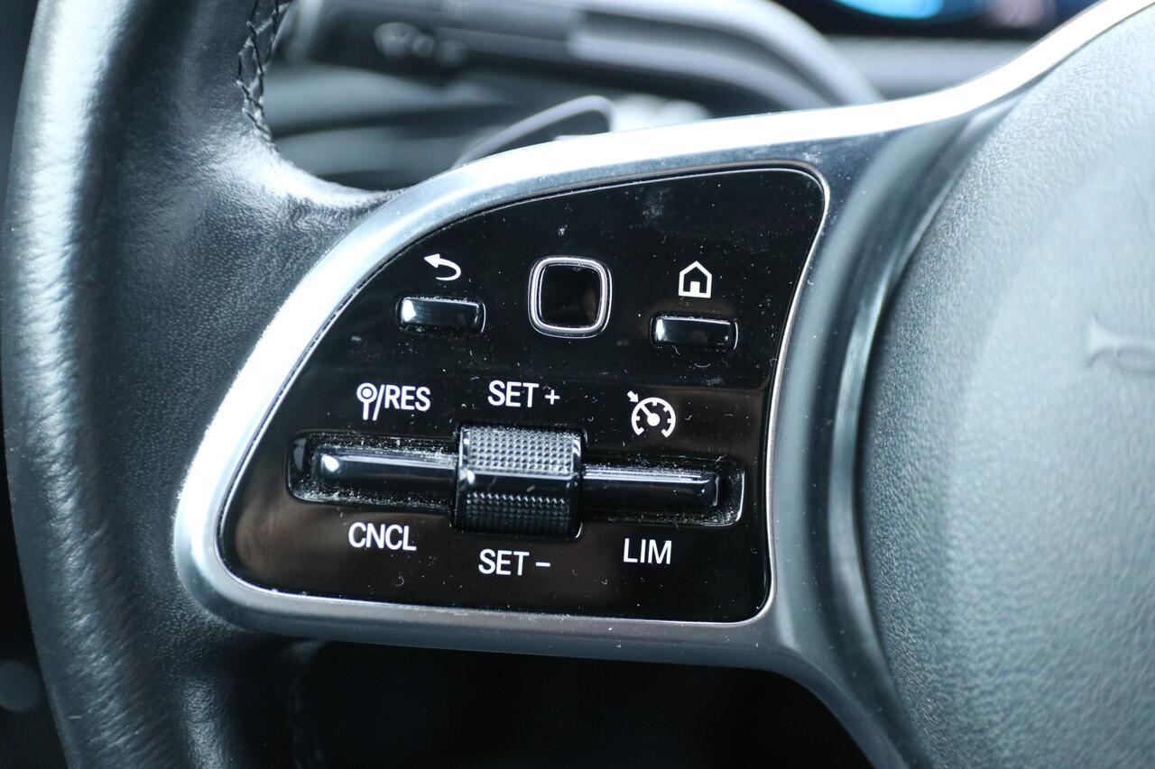 Mercedes-Benz A-KLASSE 180 Business Solution / Navi / Climate / Stoelverwarming