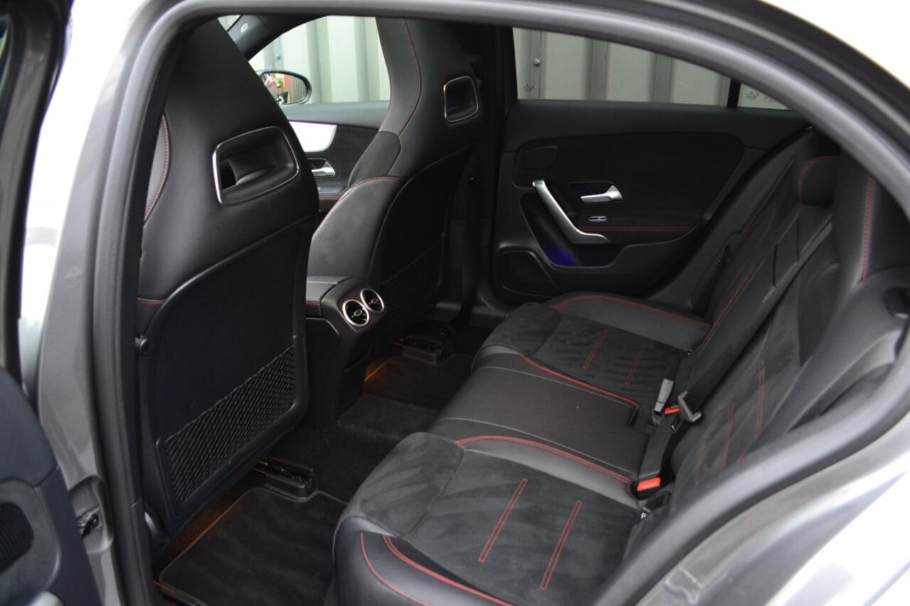 Mercedes-Benz A-KLASSE 250 E Business AMG Pano/ACC/LED/Camera/NAP