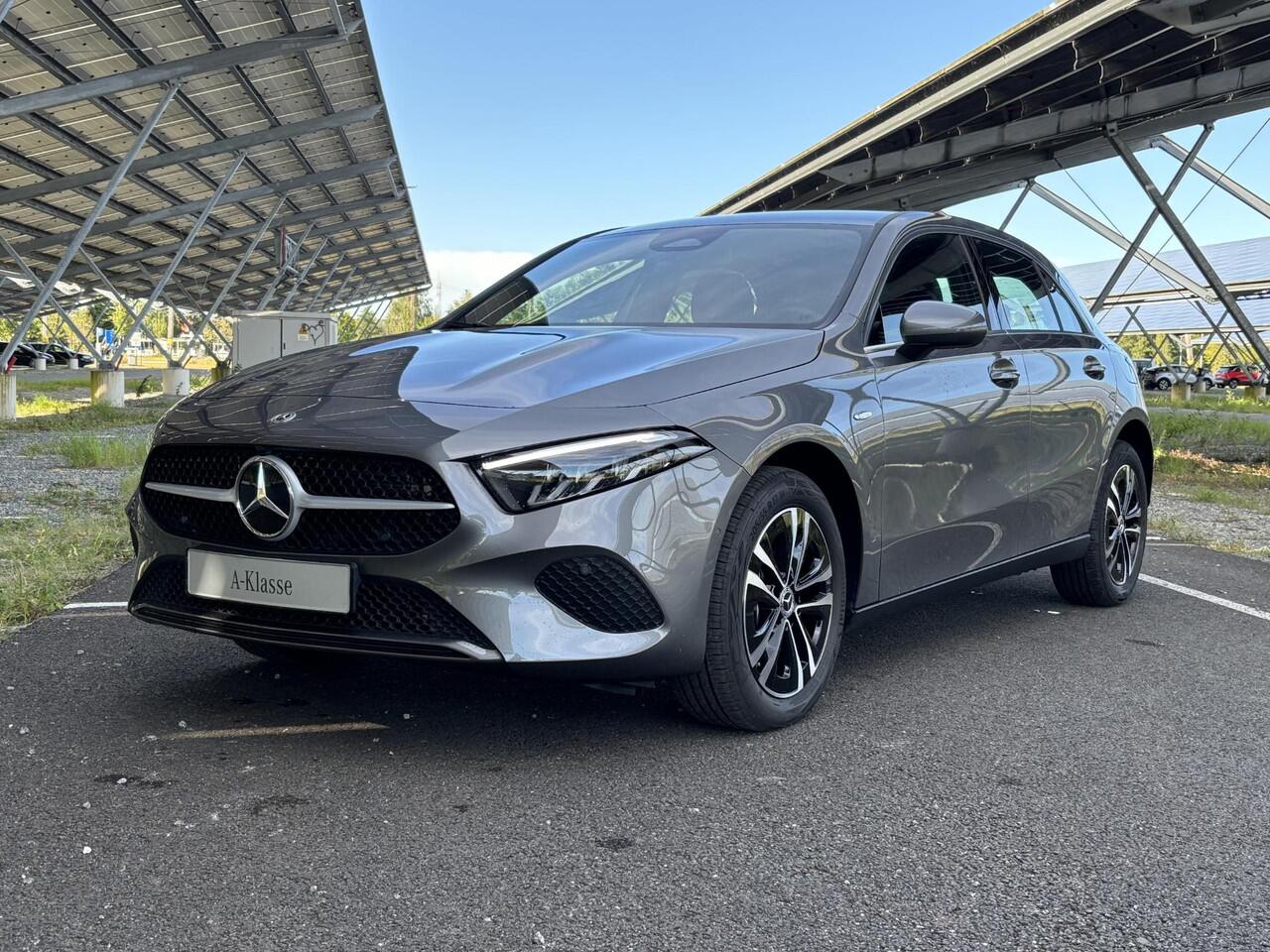 Mercedes-Benz A-KLASSE 250e Business Solution | Led Koplampen | Dodehoekassistent | Achteruitrijcamera | Apple carplay | Stoelverwarming |