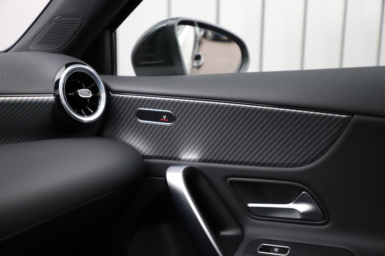 Mercedes-Benz A-KLASSE 250e Business Solution | 218PK | Pano | Multibeam | Widescreen | Stoel/Stuurwielverw. | Distronic+ | Standkachel | 2024.