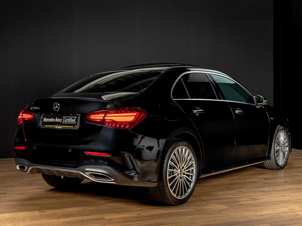 Mercedes-Benz A-KLASSE Hatchback 250 e Business Solution AMG Premium PLUS | Panorama dak