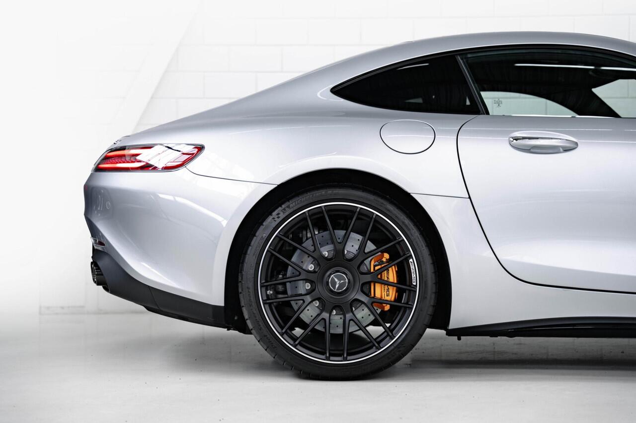 Mercedes-Benz AMG-GT 4.0 Premium | Exclusive interior | Achteras besturing | Keramische Remmen |