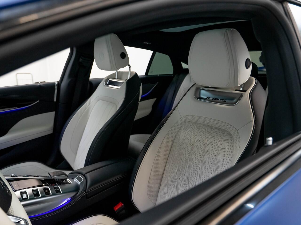 Mercedes-Benz AMG-GT 4-Door Coupe AMG 43 4MATIC+ Premium Plus | Spectraalblauw Magno | Carbonpakket | Night | Nappa