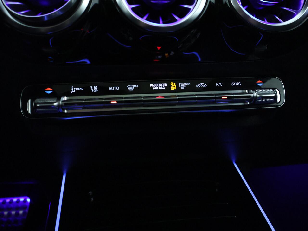 Mercedes-Benz B-KLASSE 200 AMG Line | Panoramadak | Distronic | Trekhaak | Inclusief 24 maanden MB Certified garantie voor Europa.