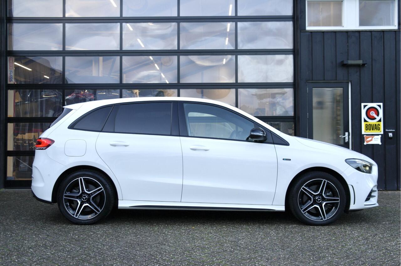 Mercedes-Benz B-KLASSE 250 e Business Solution AMG | Trekhaak | Carplay | Camera | Cruise | LED