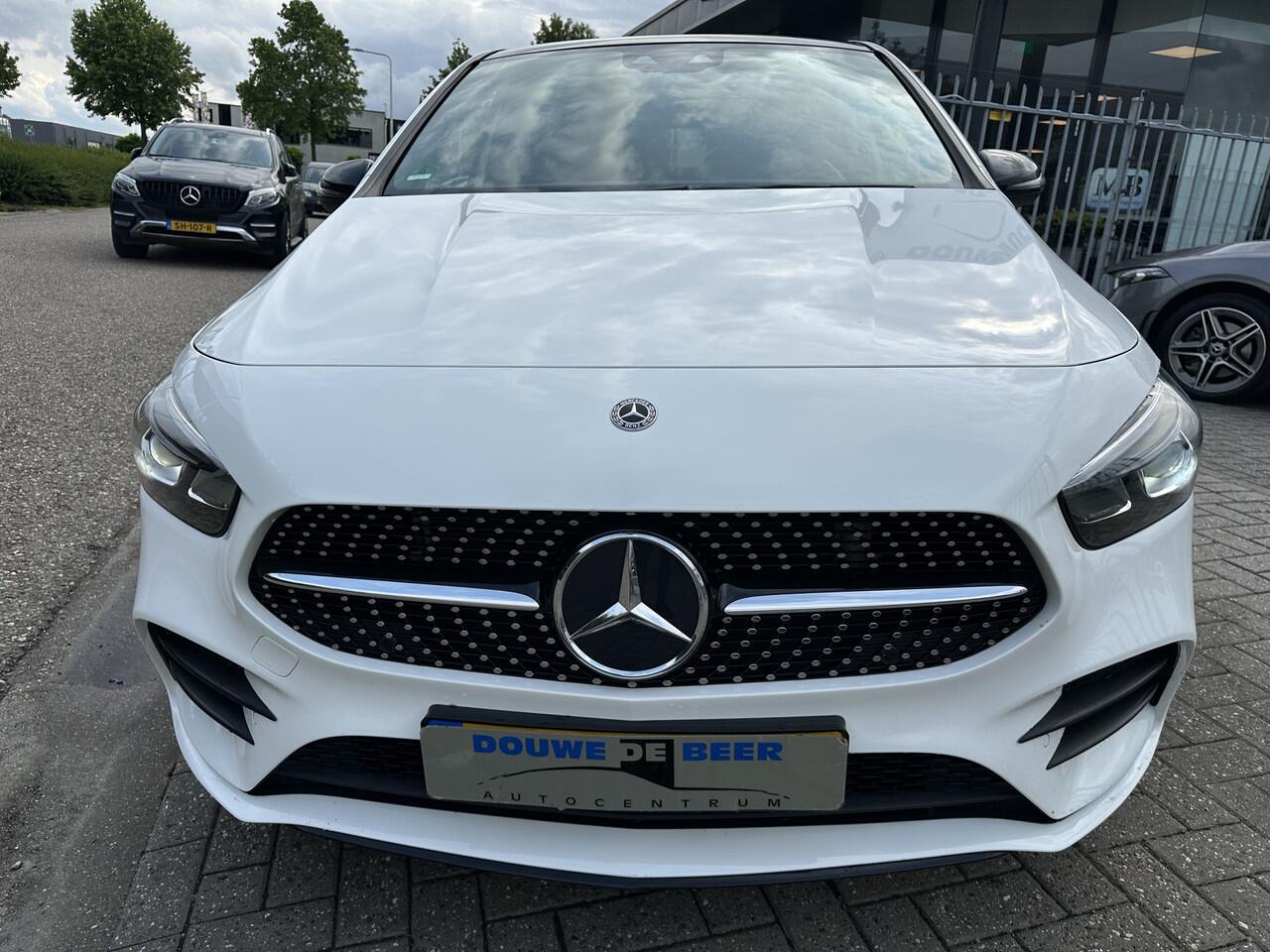 Mercedes-Benz B-KLASSE 180 AMG Pano-Dak | Camera | Night | Stoelverw. | Elekt. Klep