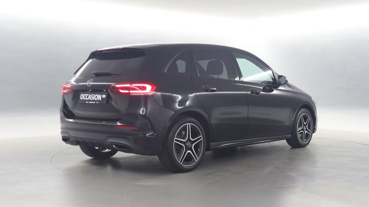 Mercedes-Benz B-KLASSE 250 e 218pk AMG Line / Navigatie / Camera / Stoelverwarming / Sfeerverlichting