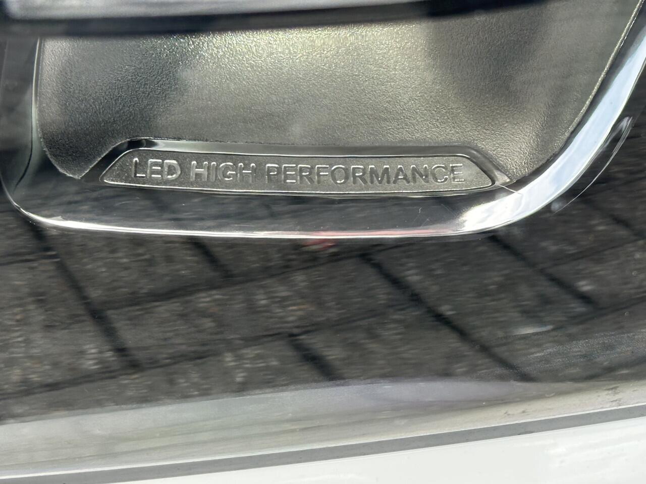 Mercedes-Benz B-KLASSE 180 AMG Pano-Dak | Camera | Night | Stoelverw. | Elekt. Klep