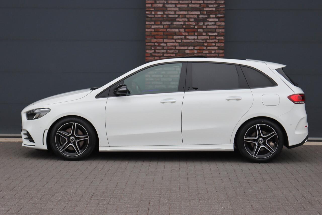 Mercedes-Benz B-KLASSE 220 AMG Line Premium+ | Panoramadak | Augmented Reality | Advanced Sound System | Keyless Go | Cruise Control | Stoelverwarming | Dodehoekassistent | Nightpakket |