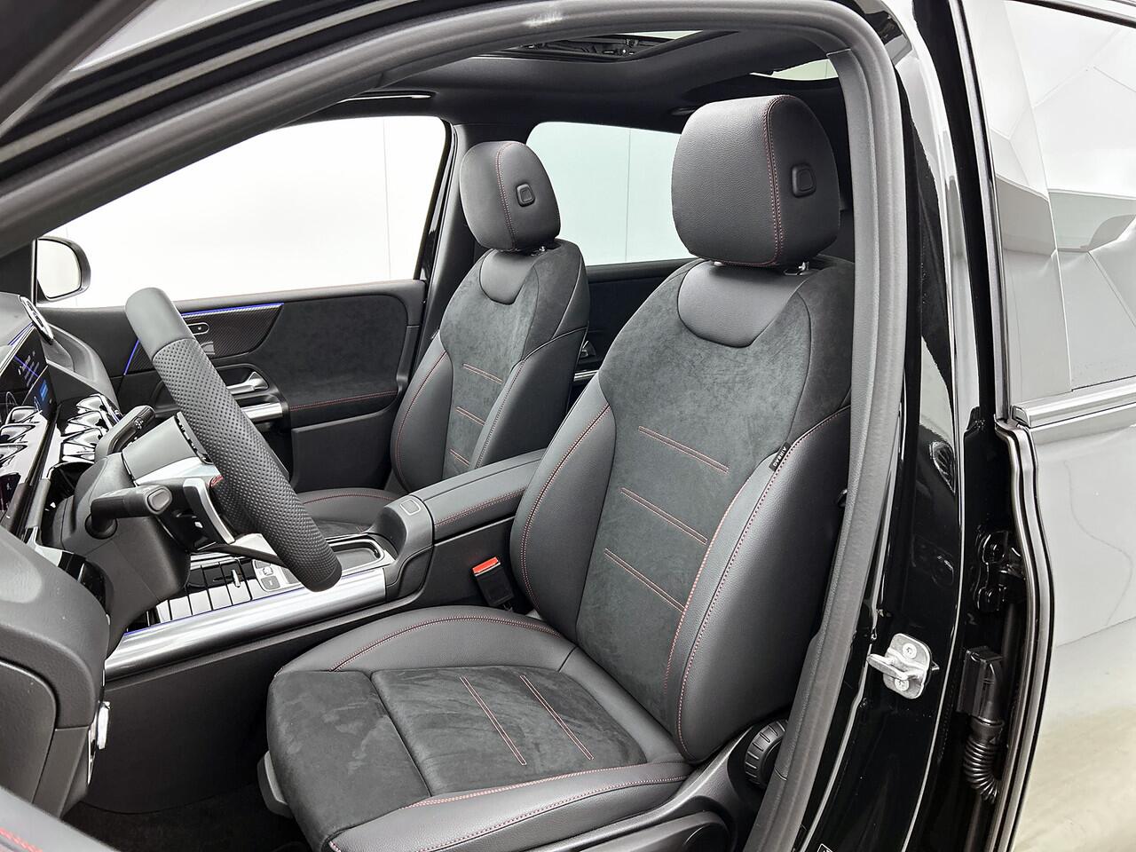 Mercedes-Benz B-KLASSE 180 Business Solution AMG | Nightpakket | Trekhaak | Panoramaschuifdak | Stoelverwarming voor | Multibeam LED | Smartphone integratie | EASY PACK achterklep | Keyless-Go comfortpakket |