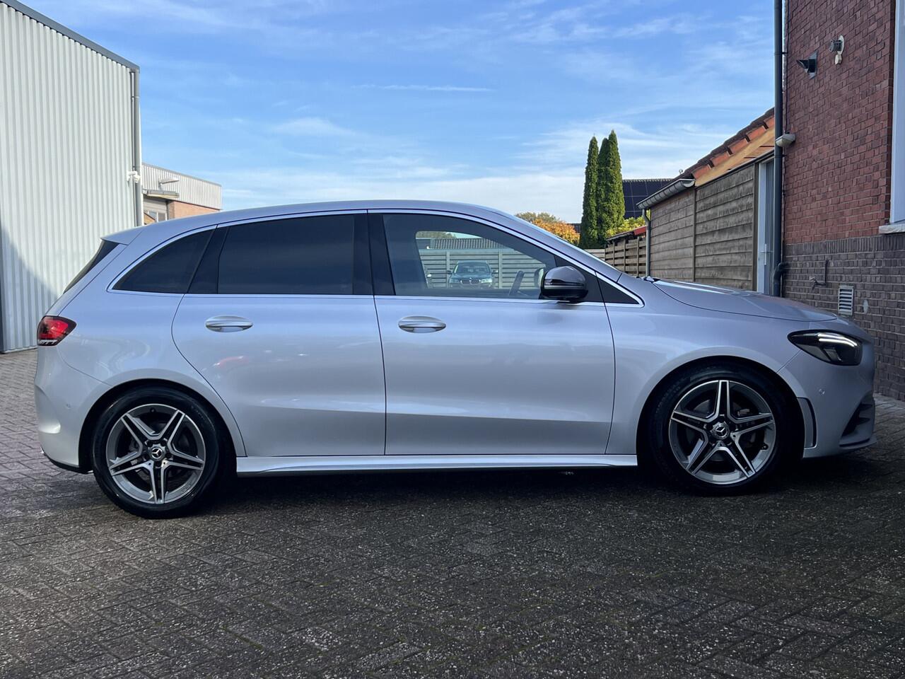 Mercedes-Benz B-KLASSE 180 Business Solution AMG. | NW STAAT | FULL LED | CAMERA | ELEKT KOFFER |