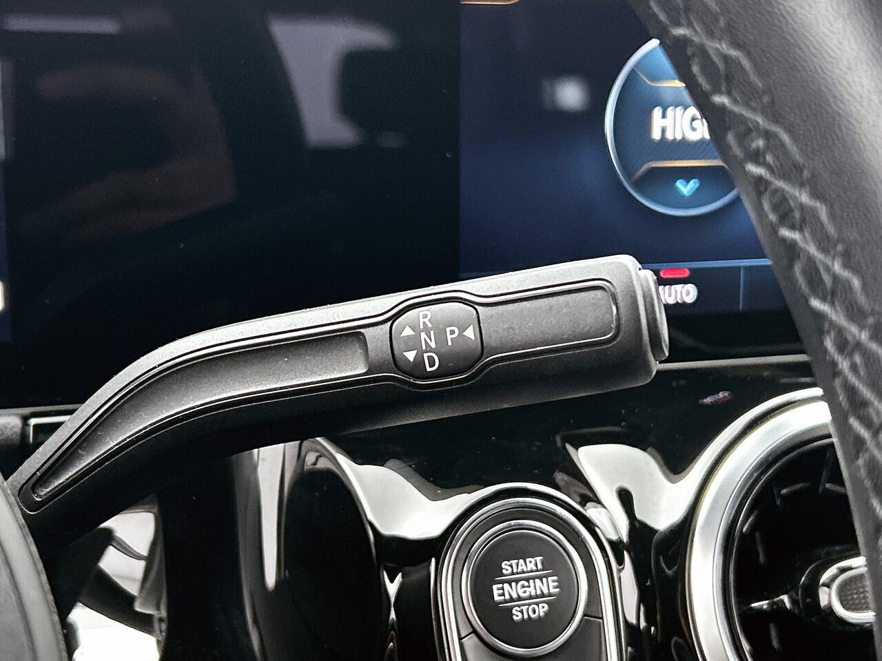 Mercedes-Benz B-KLASSE 180 Advantage Trekhaak | Ledkoplampen | Achteruitrijcamera | Easy-Pack Achterklep | Licht- en zicht pakket. Inclusief 24 maanden MB Certified garantie voor Europa.