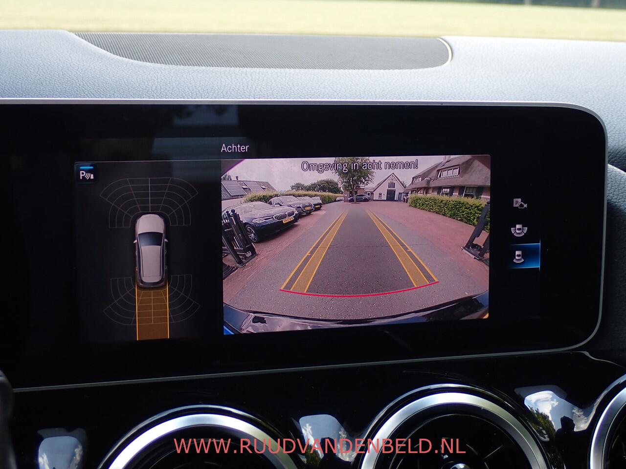 Mercedes-Benz B-KLASSE 180D AUT. SPORTLEER/CAMERA/CARPLAY/DAB/NAVI