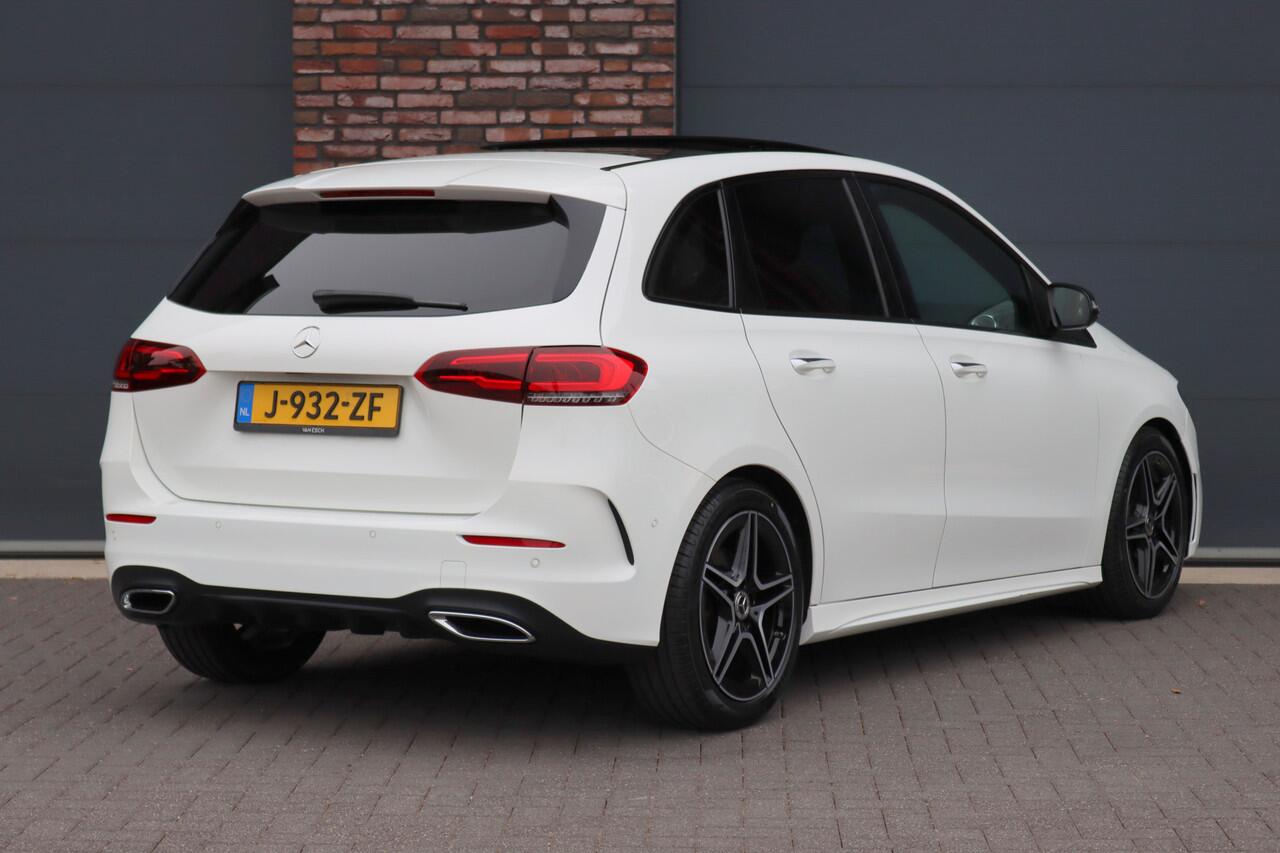 Mercedes-Benz B-KLASSE 220 AMG Line Premium+ | Panoramadak | Augmented Reality | Advanced Sound System | Keyless Go | Cruise Control | Stoelverwarming | Dodehoekassistent | Nightpakket |