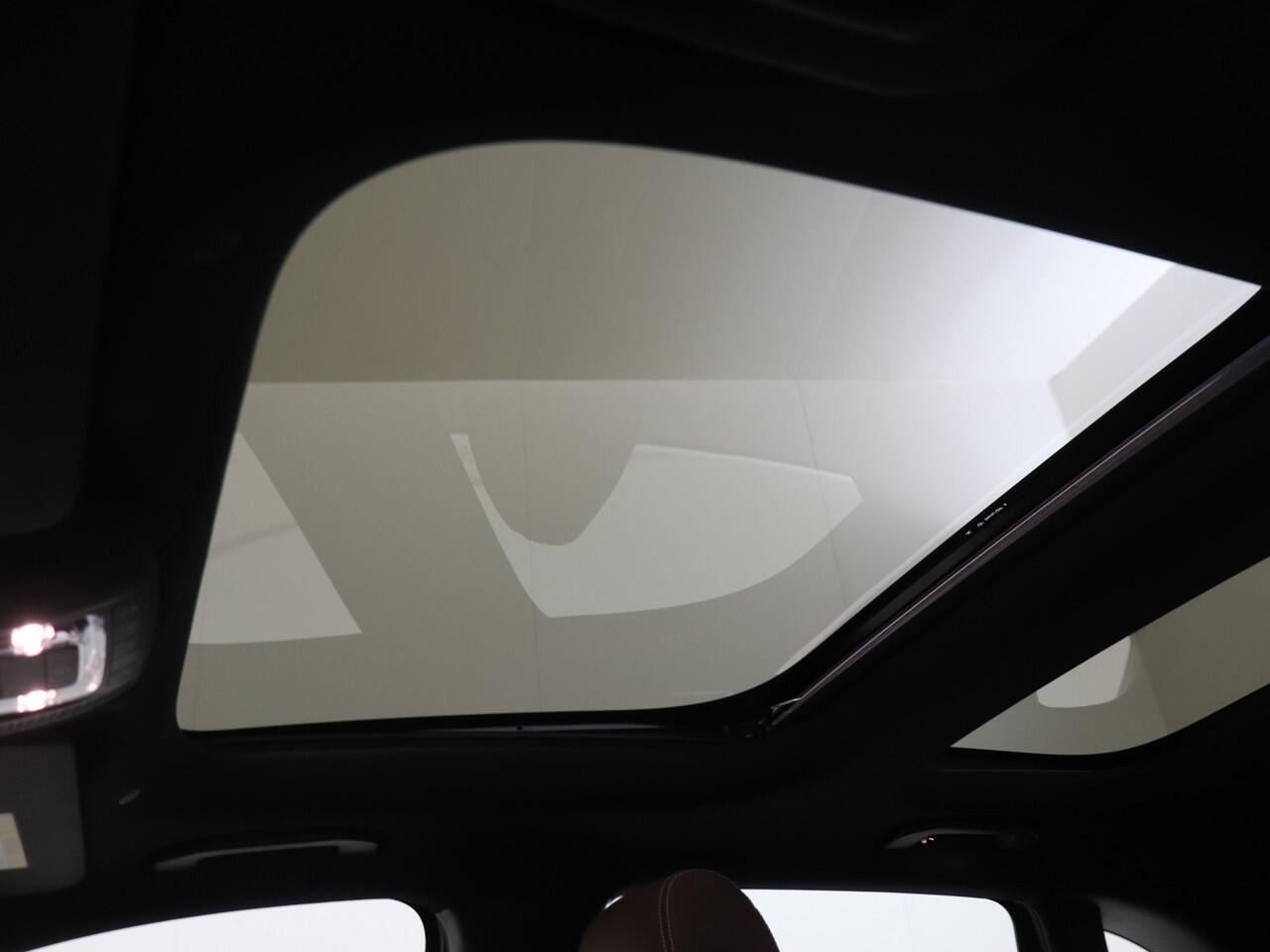 Mercedes-Benz B-KLASSE 250 e Star Edition AMG Line Plus | Panoramadak | Leder/Alcantara | Camera | Navigatie | Stoelverwarming UITVERKOOP!!!