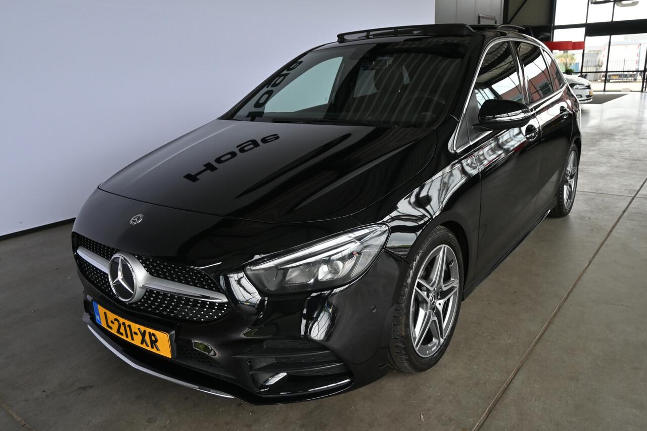 Mercedes-Benz B-KLASSE 180 Business Solution AMG Automaat Navigatie Panoramadak Rijklaarprijs Inruil Mogelijk!