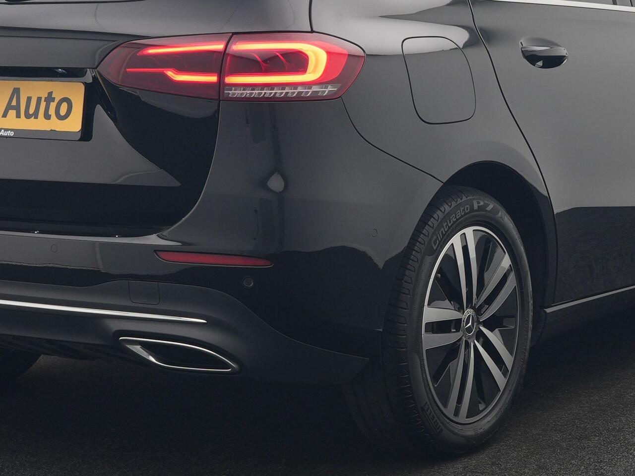 Mercedes-Benz B-KLASSE 250 e Luxury Line Plug In Hybrid 218pk Dealer O.H. PHEV | Trekhaak Af Fabriek | Adaptive | 360 Camera | Multi Beam LED | Widescreen Navi | Lederen Sportstoelen | Apple Carplay | Navigatie | DAB |