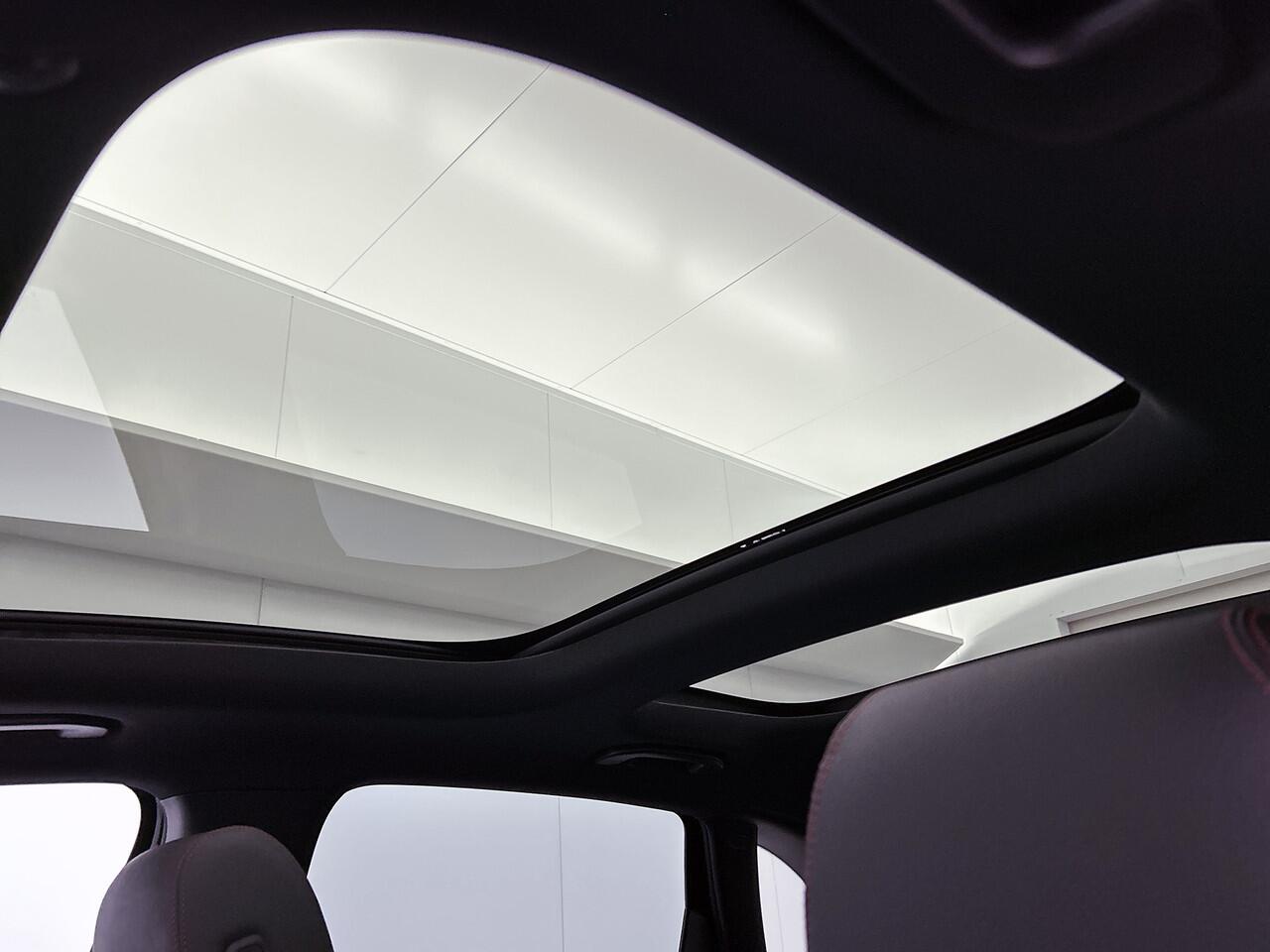 Mercedes-Benz B-KLASSE 250 e Business Solution AMG | Trekhaak | Nightpakket | GUARD 360 ° Vehicle protection Plus | Smartphone integratie | EASY PACK achterklep | MULTIBEAM LED |