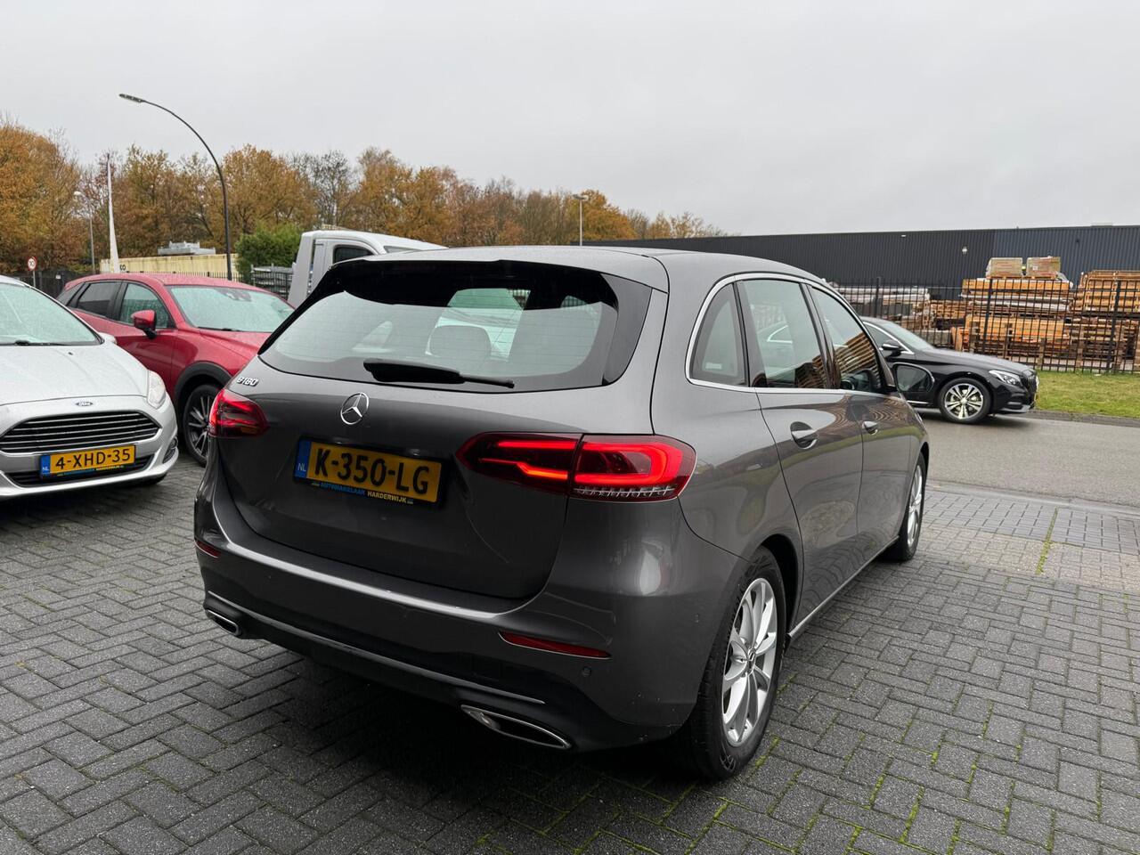 Mercedes-Benz B-KLASSE 180 Advantage | 12MND GARANTIE | NL AUTO | LAGE KM | CARPLAY | PDC | LMV |
