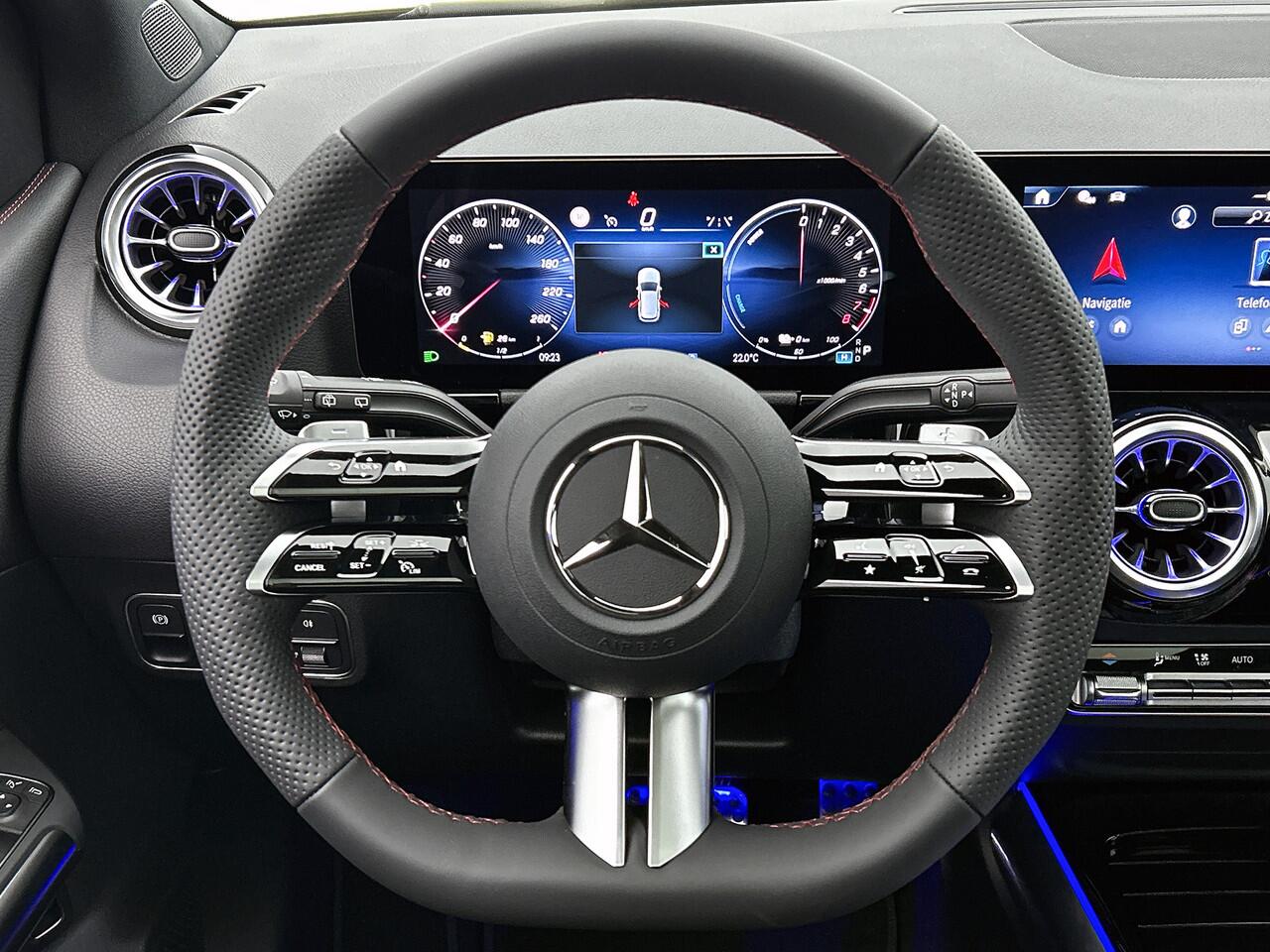 Mercedes-Benz B-KLASSE 250 e Business Solution AMG | Nightpakket | Trekhaak | GUARD 360 ° Vehicle protection Plus | Smartphone Integratie | Panoramaschuifdak |