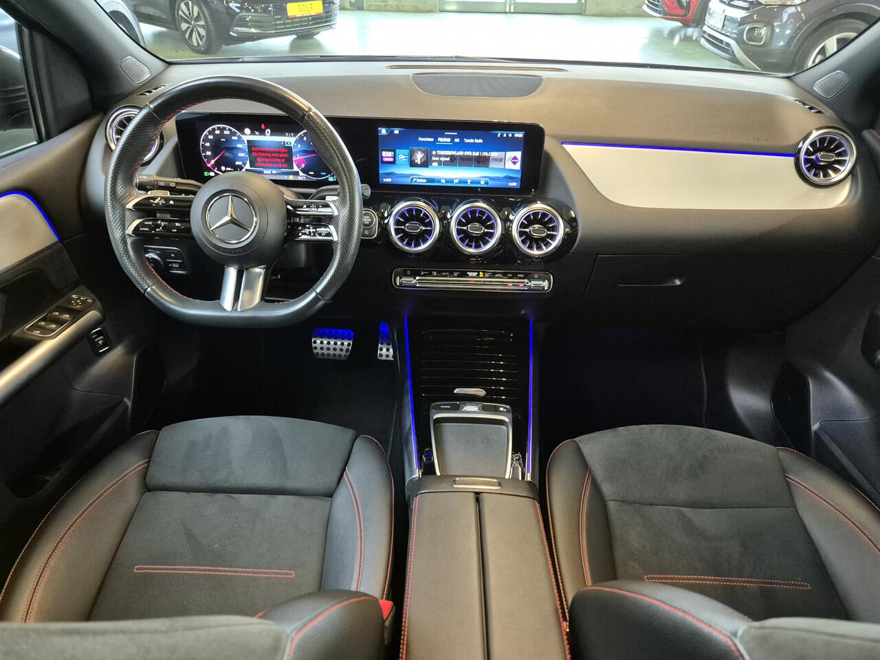 Mercedes-Benz B-KLASSE 180 AMG Line -136pk- Automaat | Panorama dak | Rijklaarprijs incl. 1 jaar Bovag garantie