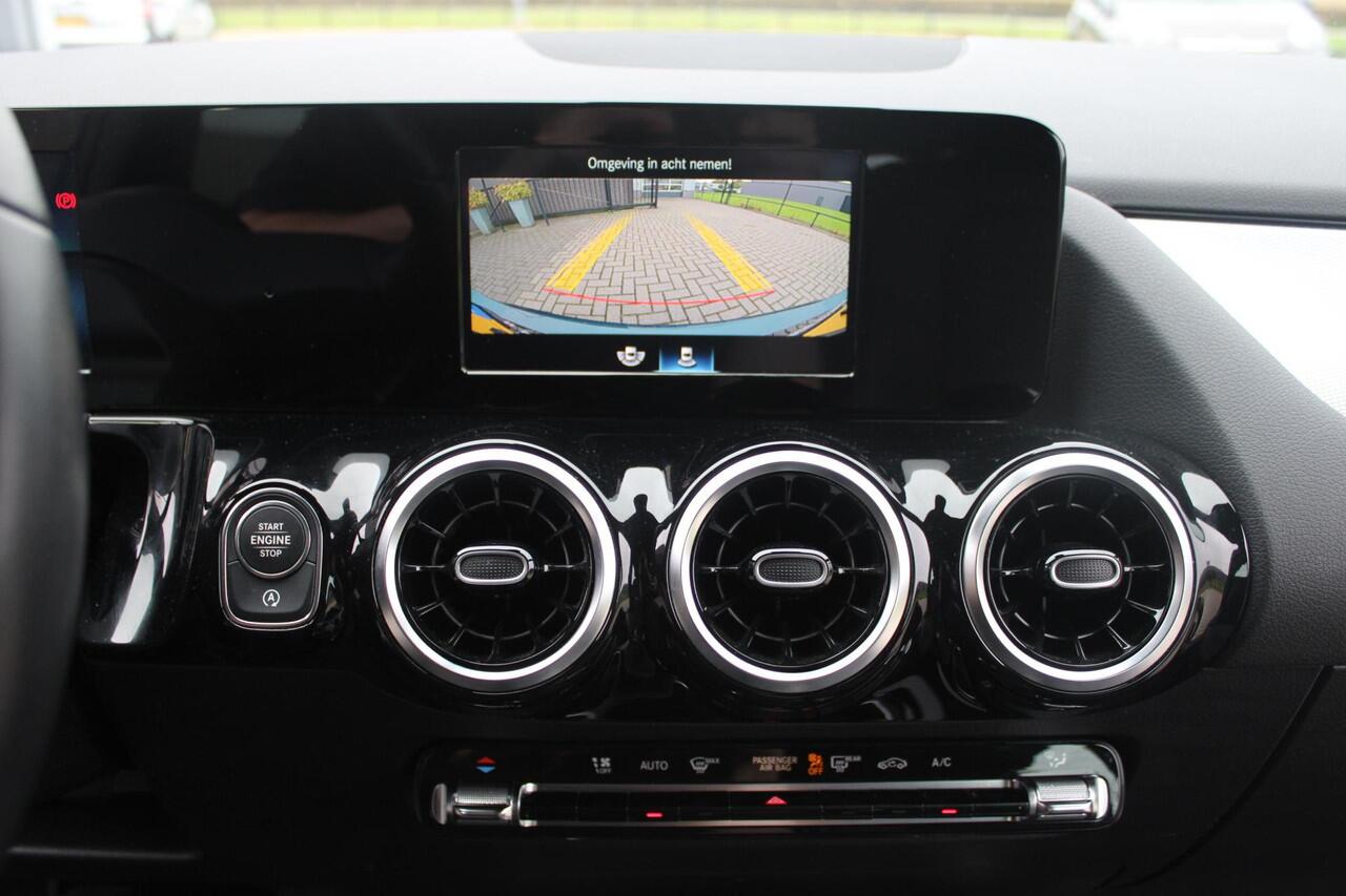 Mercedes-Benz B-KLASSE 160 Style Camera/Led/Dealer onderhoud/N.A.P.