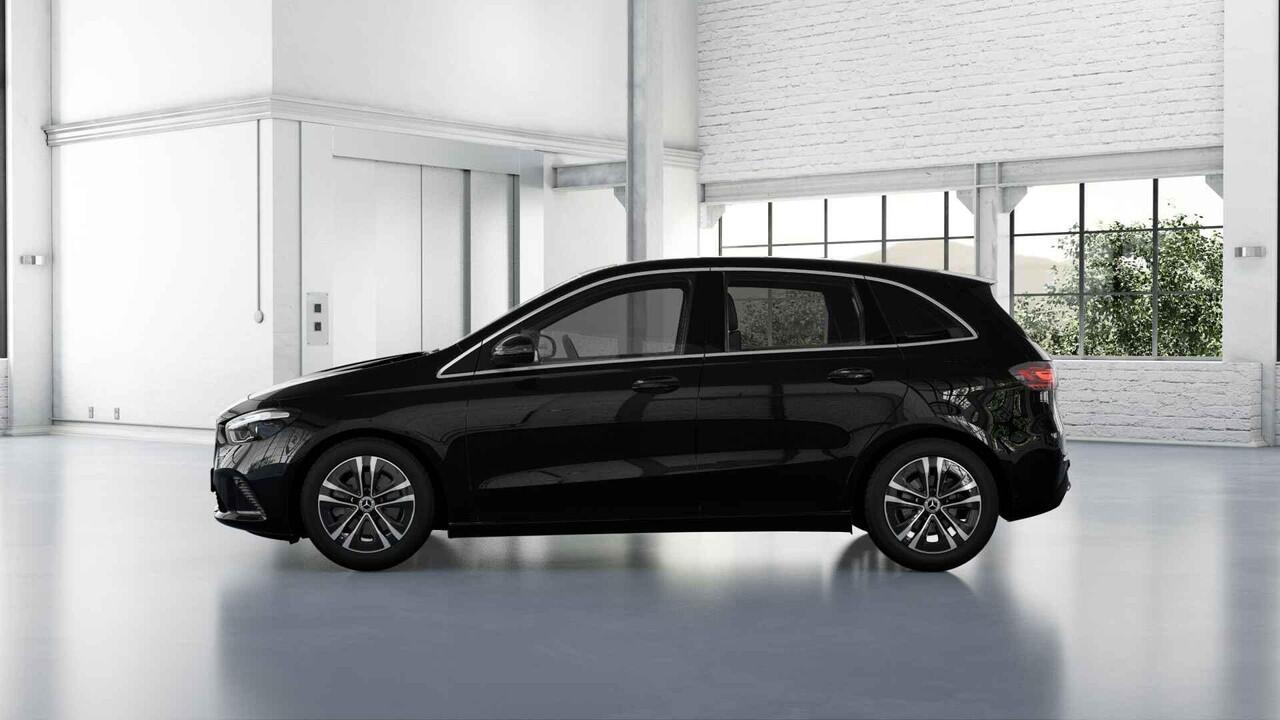 Mercedes-Benz B-KLASSE 180 Business Solution Luxury Line | Achteruitrijcamera | Panoramaschuifdak | Trekhaak | MULTIBEAM LED |