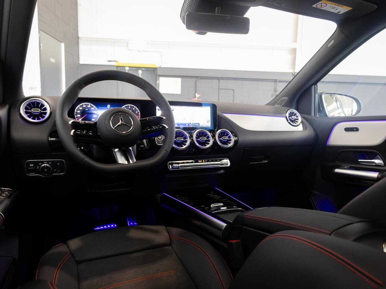 Mercedes-Benz B-KLASSE 180 Star Edition AMG Line Panorama dak | Trekhaak